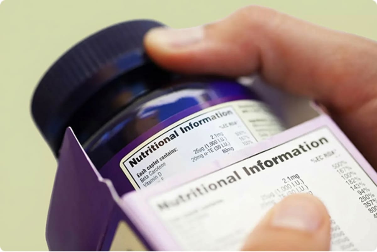Offizielle iHerb Nahaufnahme von Produktetikett und Nährwertangaben