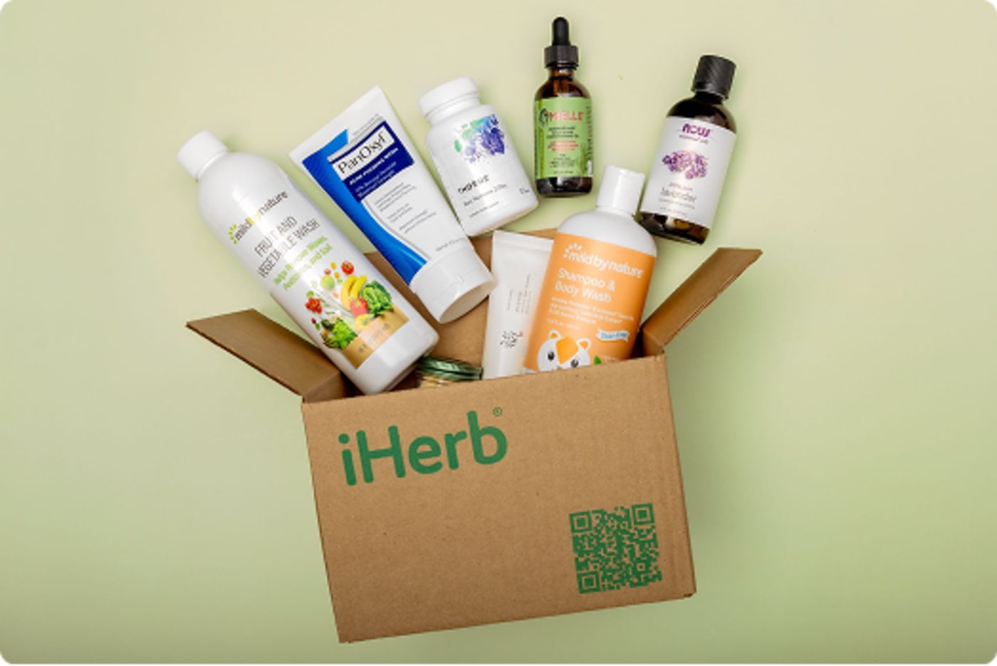 Offizielles iHerb Paket mit Nahrungsergänzung, Lebensmitteln und Pflegeprodukten