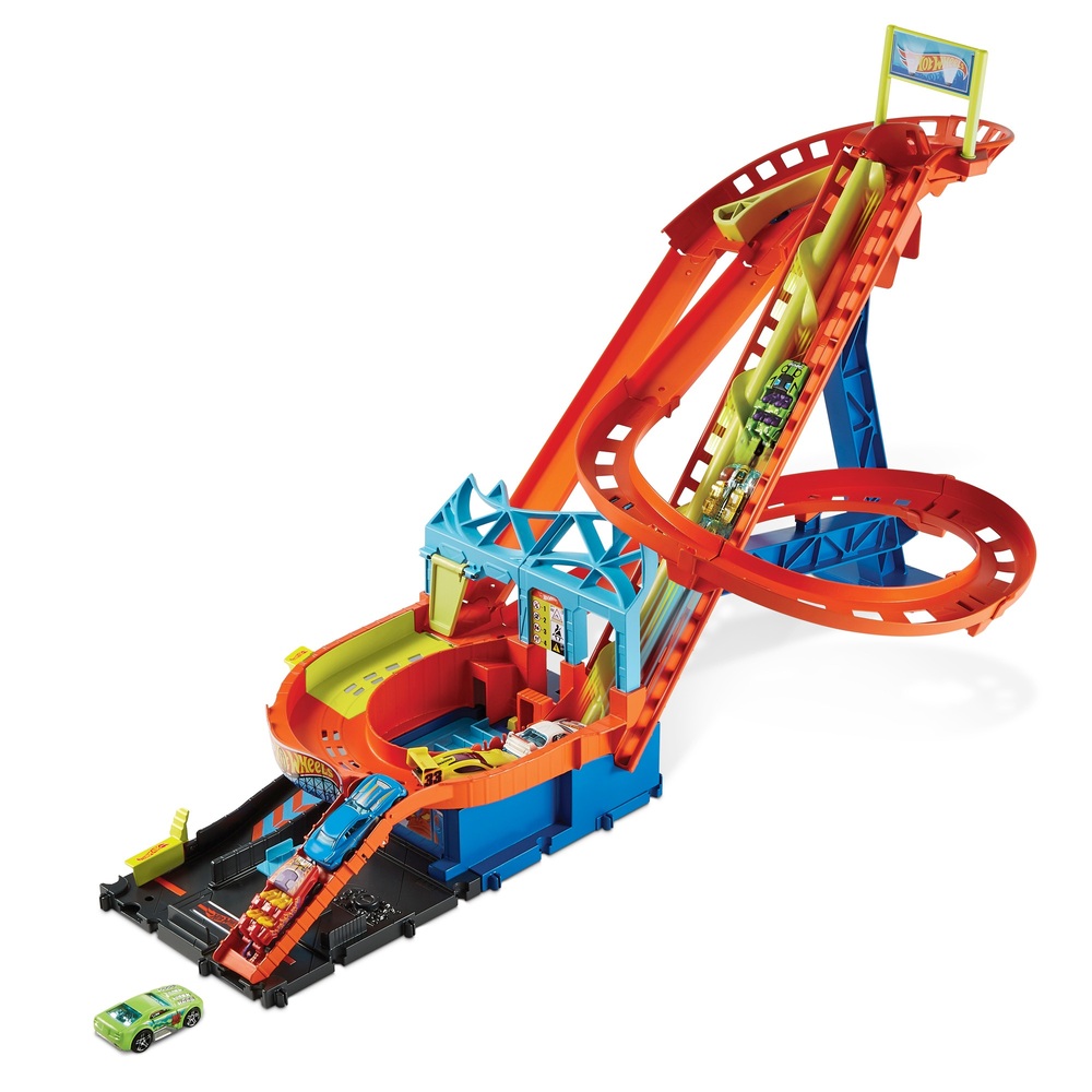Offizielles Smyths Toys Produktbild einer Hot-Wheels-Bahn