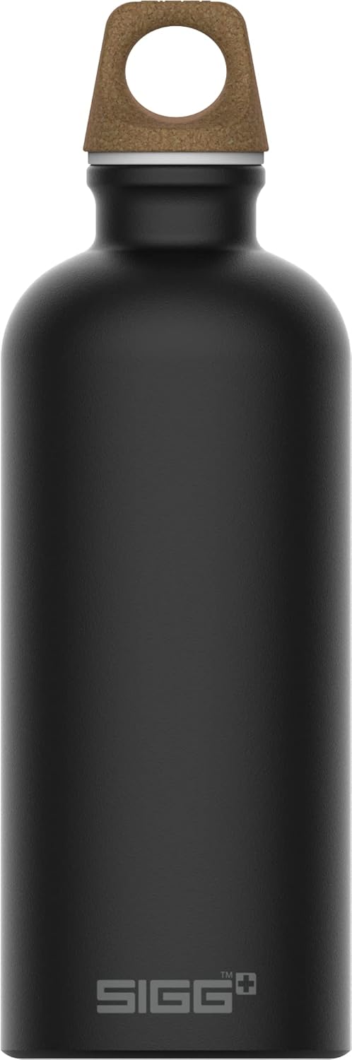 SIGG Traveller MyPlanet Aluminium-Trinkflasche offizielles Amazon Produktbild