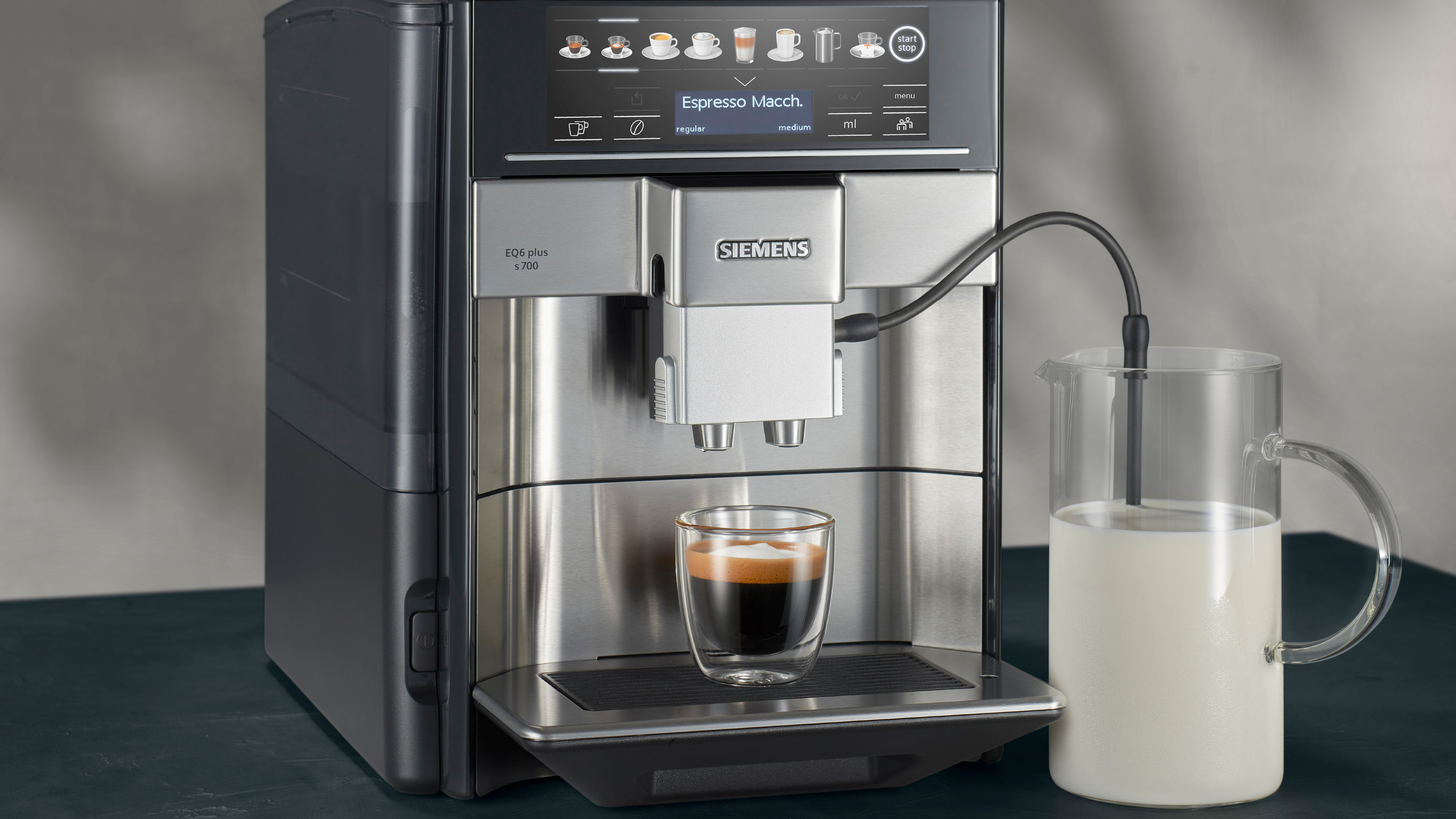 Siemens EQ6 plus s700 automatic coffee machine, stainless steel (TE657503DE)