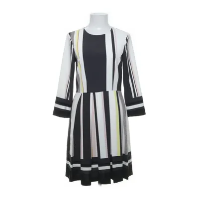 Sellpy 德国站 H&M Modern Classic 条纹连衣裙商品正面官方照片