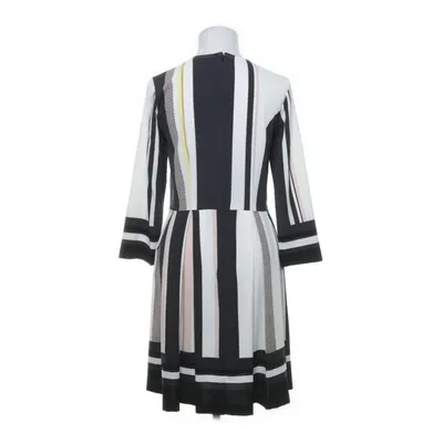 Sellpy 德国站 H&M Modern Classic 条纹连衣裙商品背面官方照片