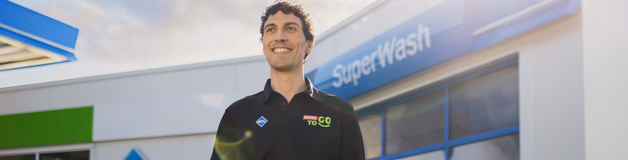 Aral-Station mit SuperWash und REWE To Go